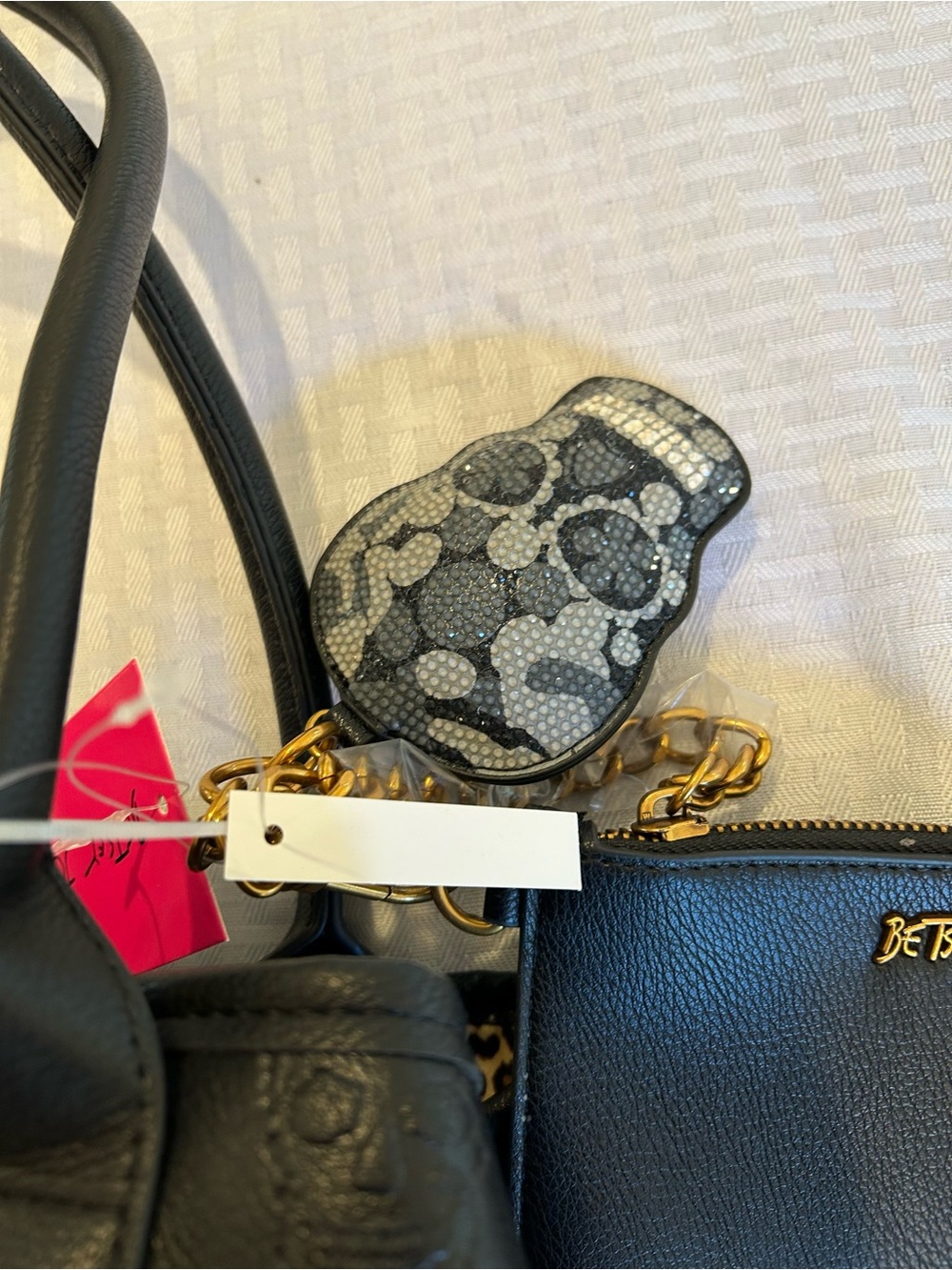 Betsey Johnson XOSTUDDY Large Black Tote Handbag with Skull Embossing BNWT - Picture 12 of 15